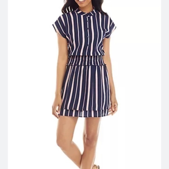 Charles Henry
Short Sleeve Stripe Button Down Dress - Picture 1 of 10